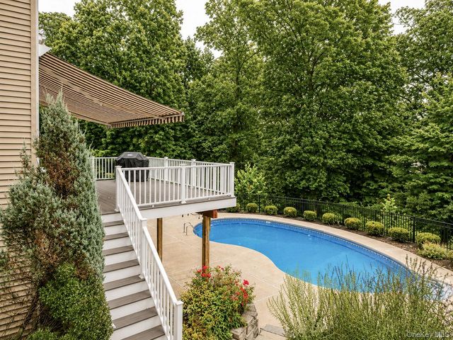 131 Winding Brook Court, New Windsor, NY 12553