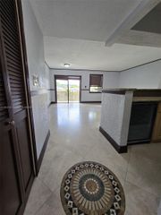 8425 NW 8th St 307, Miami, FL 33126