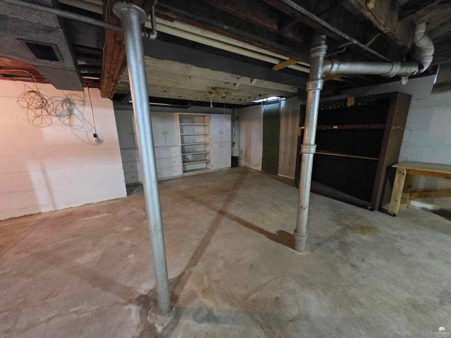112 NE 13th Street, Abilene, KS 67410