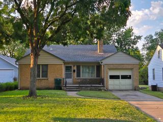 112 NE 13th Street, Abilene, KS 67410