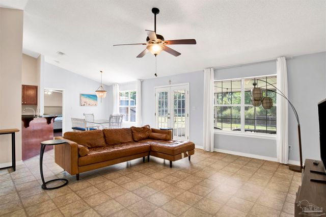 5117 Chinook Ave, Pensacola, FL 32507