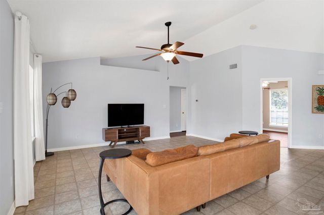 5117 Chinook Ave, Pensacola, FL 32507