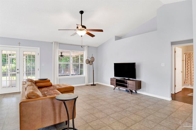 5117 Chinook Ave, Pensacola, FL 32507