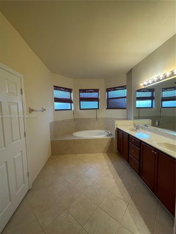 10417 SW 231st Ter 10417, Miami, FL 33190