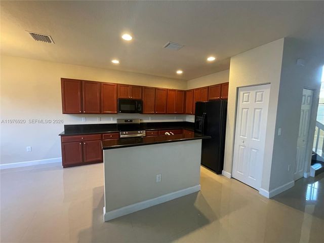 10417 SW 231st Ter 10417, Miami, FL 33190