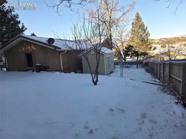 2432 Zane Circle, Colorado Springs, CO 80909