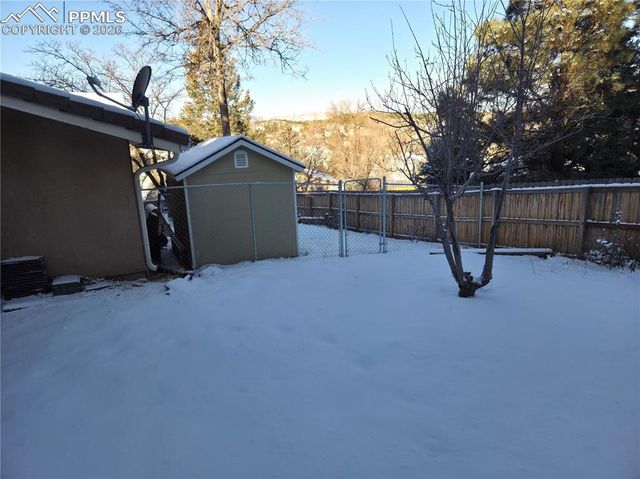 2432 Zane Circle, Colorado Springs, CO 80909