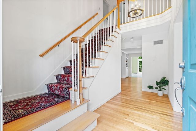 3 Vintage Way, Franklin, MA 02038