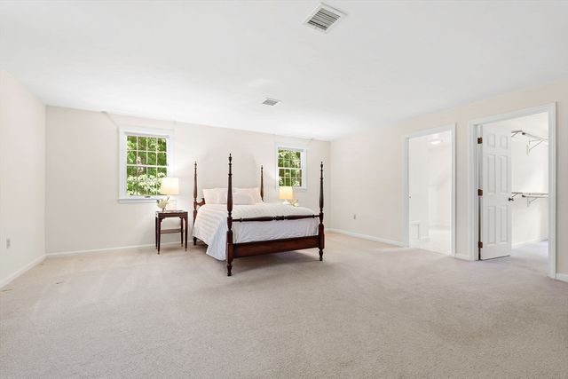 3 Vintage Way, Franklin, MA 02038
