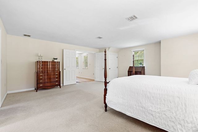 3 Vintage Way, Franklin, MA 02038