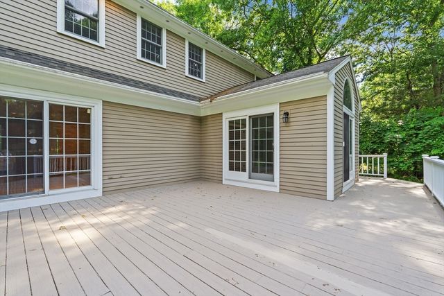 3 Vintage Way, Franklin, MA 02038