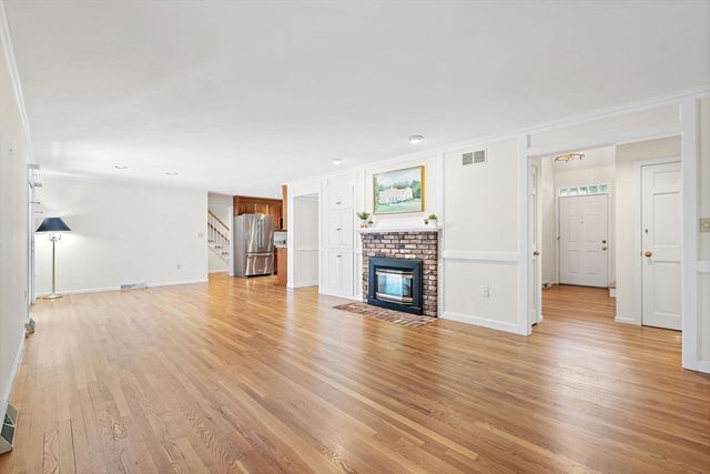 3 Vintage Way, Franklin, MA 02038