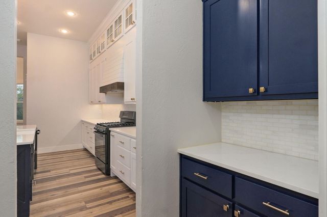 855 E Ashford Avenue, Nixa, MO 65714