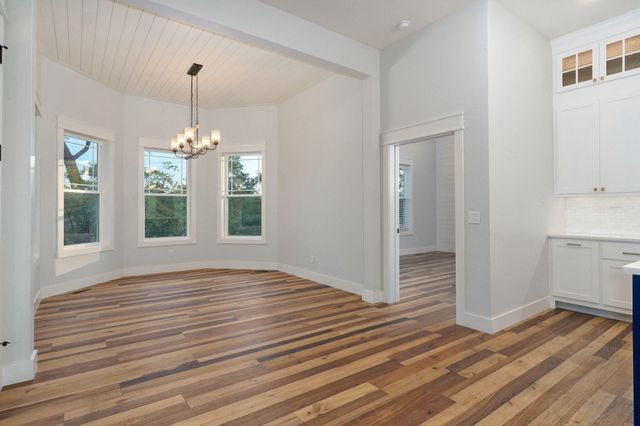 855 E Ashford Avenue, Nixa, MO 65714