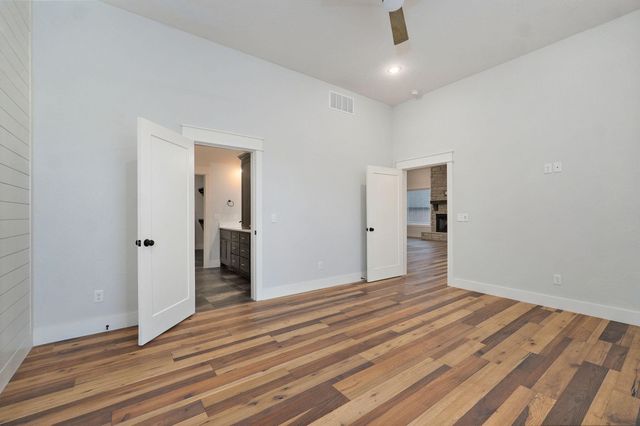 855 E Ashford Avenue, Nixa, MO 65714