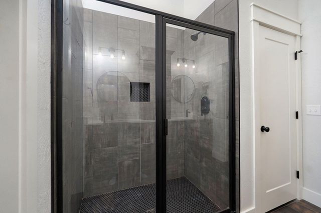 855 E Ashford Avenue, Nixa, MO 65714