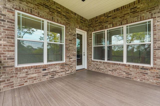 855 E Ashford Avenue, Nixa, MO 65714