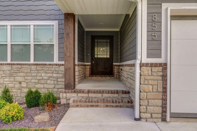 855 E Ashford Avenue, Nixa, MO 65714