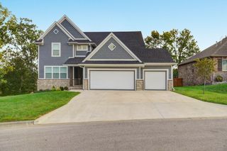 855 E Ashford Avenue, Nixa, MO 65714