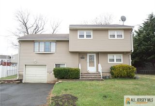 17 Wedgewood Drive, Carteret, NJ 07008