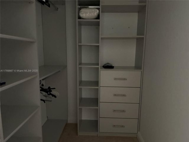 9840 NW 86th Ter, Doral, FL 33178