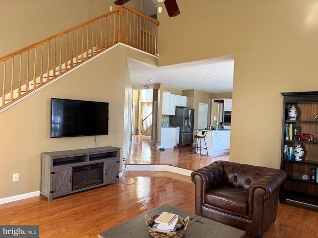 23601 WHITE PEACH CT, Gaithersburg, MD 20882