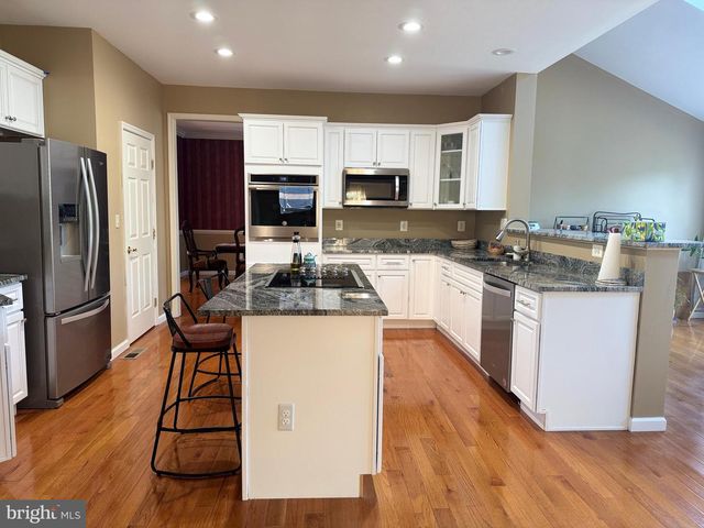 23601 WHITE PEACH CT, Gaithersburg, MD 20882