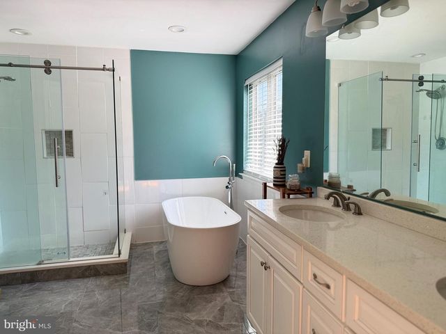 23601 WHITE PEACH CT, Gaithersburg, MD 20882