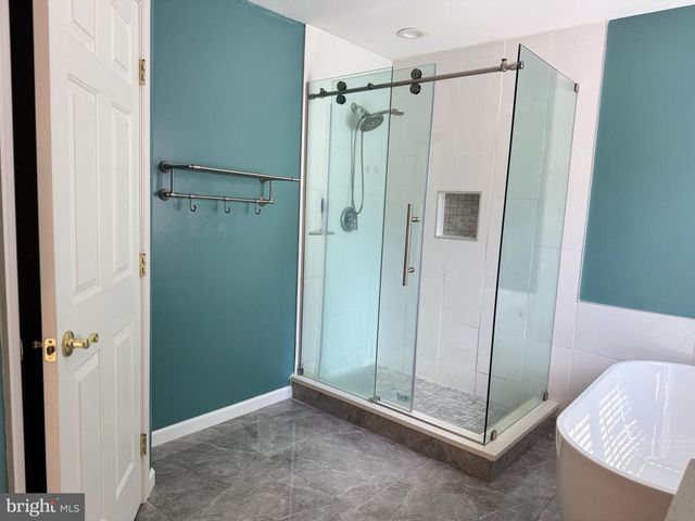 23601 WHITE PEACH CT, Gaithersburg, MD 20882