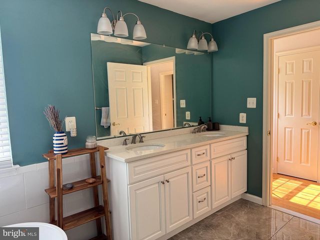 23601 WHITE PEACH CT, Gaithersburg, MD 20882