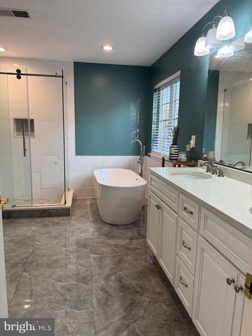 23601 WHITE PEACH CT, Gaithersburg, MD 20882