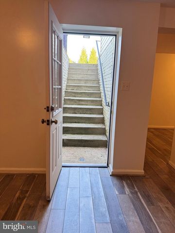 23601 WHITE PEACH CT, Gaithersburg, MD 20882