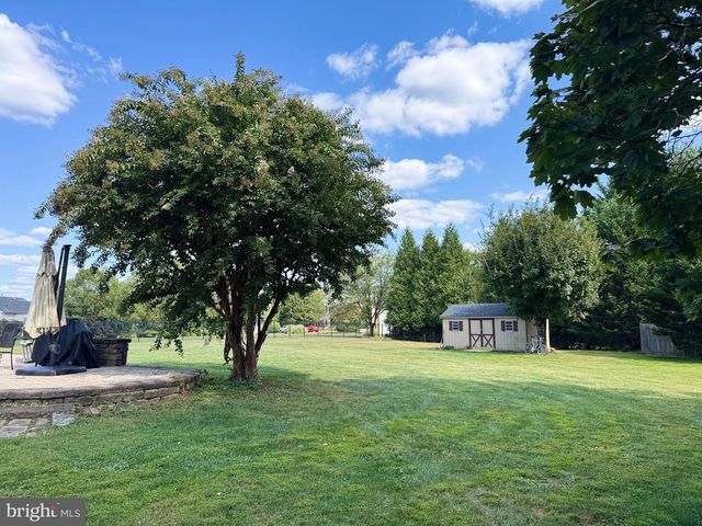 23601 WHITE PEACH CT, Gaithersburg, MD 20882