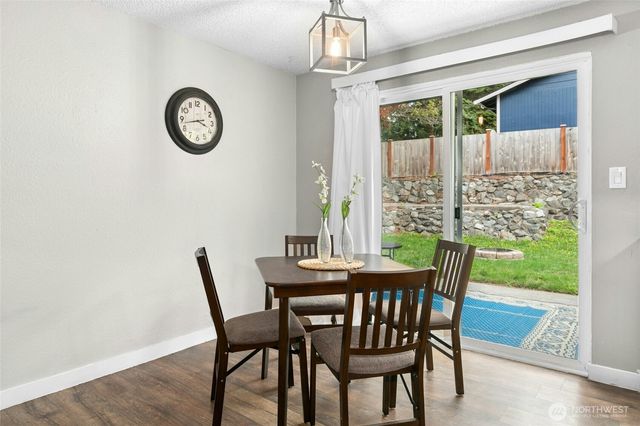 4318 Rhododendron Drive, Oak Harbor, WA 98277