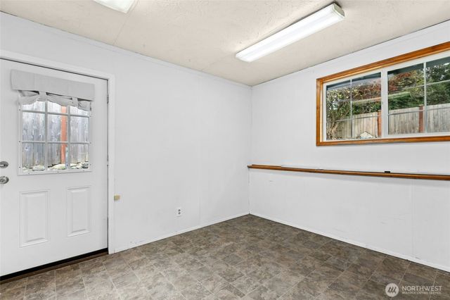 4318 Rhododendron Drive, Oak Harbor, WA 98277