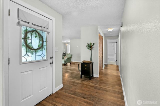 4318 Rhododendron Drive, Oak Harbor, WA 98277