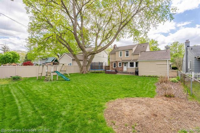 919 E Lincoln Avenue, Royal Oak, MI 48067