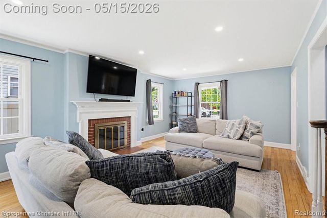 919 E Lincoln Avenue, Royal Oak, MI 48067