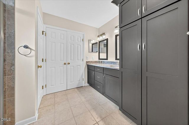 5608 Barham Court, Raleigh, NC 27613