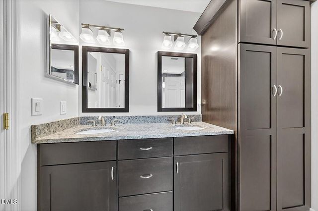 5608 Barham Court, Raleigh, NC 27613