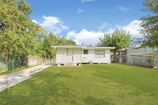10526 Palestine Street, Jacinto City, TX 77029