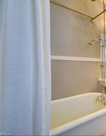 913 Harrington AVE, Norfolk, VA 23517