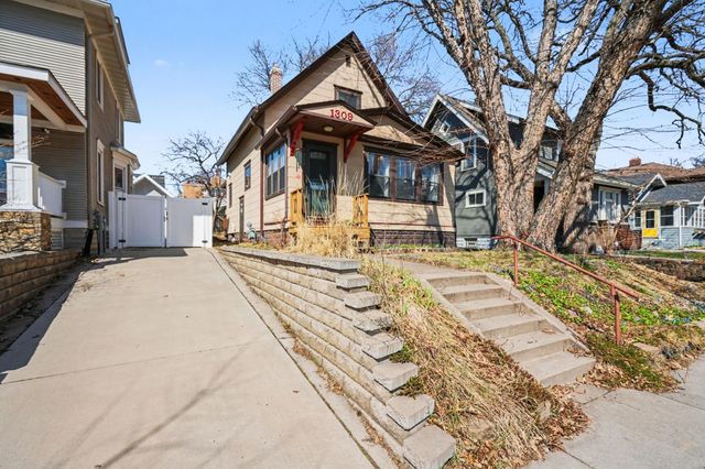 1309 Selby Avenue, Saint Paul, MN 55104