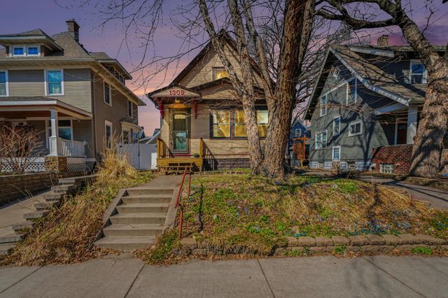 1309 Selby Avenue, Saint Paul, MN 55104