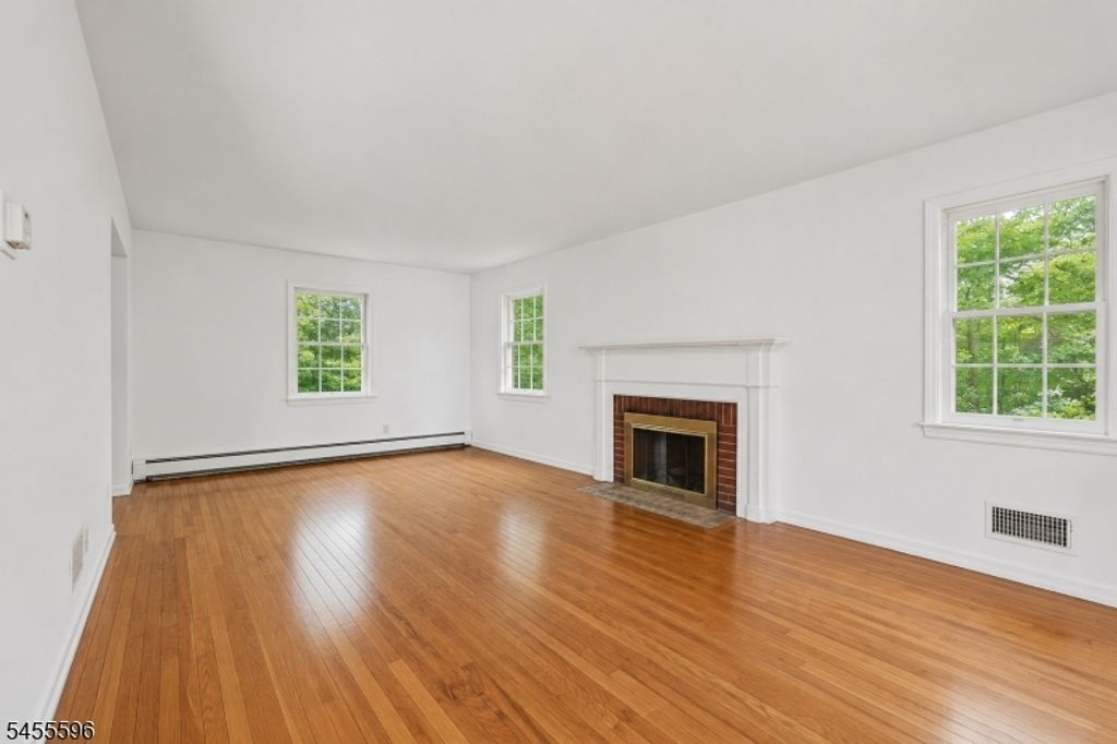 18 Mountainside Dr, Wayne Twp., NJ 07470 — photo 5