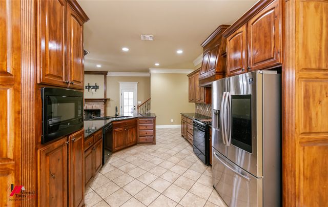 305 Tottenham Court, Bossier City, LA 71111