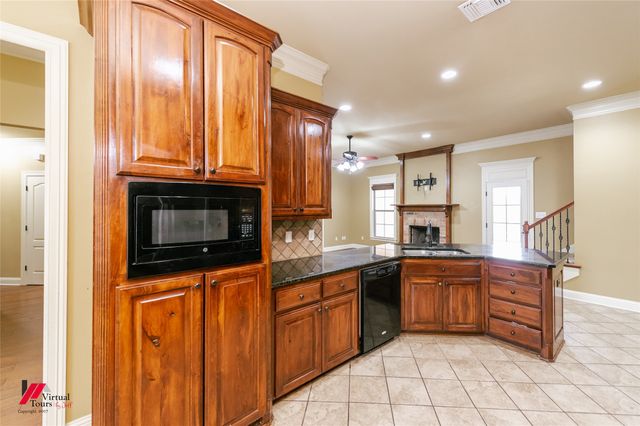 305 Tottenham Court, Bossier City, LA 71111