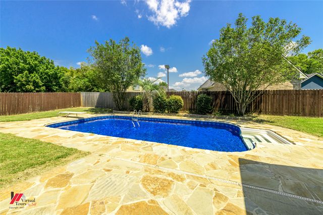 305 Tottenham Court, Bossier City, LA 71111