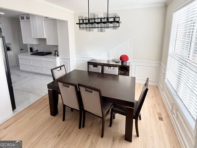 5652 Wandering Vine Lane SE, Mableton, GA 30126