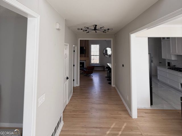 5652 Wandering Vine Lane SE, Mableton, GA 30126